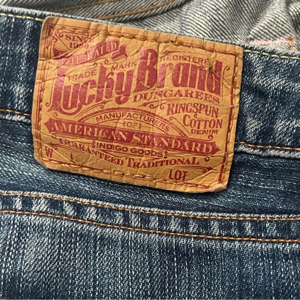 Lucky Jeans. Sz 4/27. Low rise straight-leg cut. Excellent condition. - Picture 13 of 13